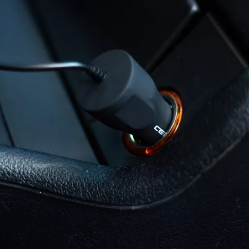 12W Autós töltő Micro USB csatlakozással, 2.4A