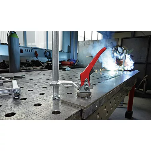 Csavarbilincs hegesztőasztalokhoz Bessey TW28-30-12K Szorítási szélesség (max.):300 mm Visszavonás:120 mm