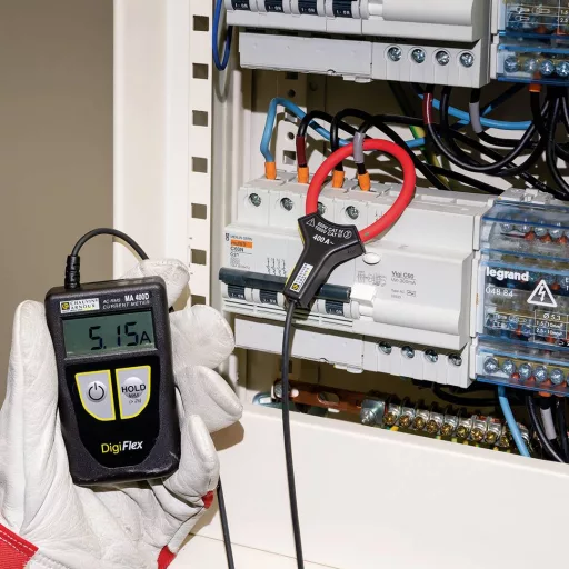 Chauvin Arnoux DigiFlex MA400D-250 Lakatfogó, Kézi multiméter Kalibráció (ISO) digitális CAT IV 600 V Kijelző (digitek): 4000