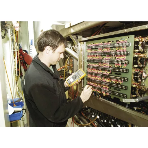 Digitális multiméter, mérőműszer 10A AC/DC Fluke 77-4/EUR