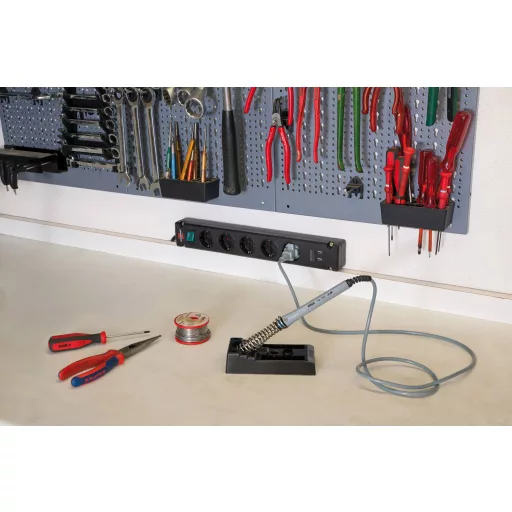 Brennenstuhl 1150660315 Elosztó kapcsolóval 5 részes Fekete Védőérintkezős 1 db