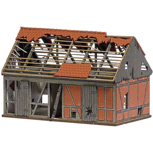 Busch 1669 H0 Leromlott istállók