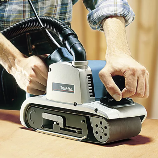 Makita neu 9403J Szalagcsiszoló 1200 W Szalag szélessége 100 mm Szalag hossza 610 mm