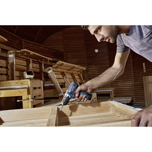 Bosch Professional GSR 12V-15 + GLI DeciLED Akkus fúrócsavarozó 12 V 2 Ah, 4 Ah Lítiumion akkus lámpával, 2. akkuval, Tartozékokkal, Táskával