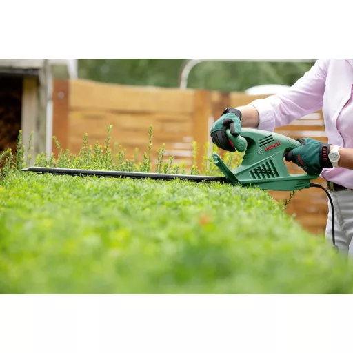 Bosch Home and Garden EasyHedgeCut 55-16 Elektromos Sövénynyíró 450 W
