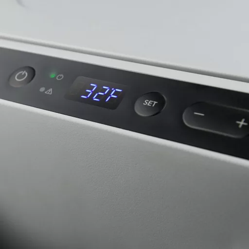 Dometic Group CFF35 Hűtőláda EEK: D (A - G) Kompresszor 12 V, 24 V, 230 V 34 l +20, -18 °C