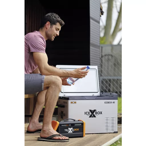 CrossTools ICEBOX 40 Hűtőláda EEK: F (A - G) Kompresszor 230 V, 24 V, 12 V Ezüst (matt), Fekete 37 l