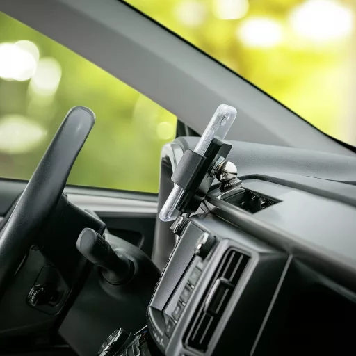 NITE Ize Squeez Dash Kit Autós mobiltelefon tartó