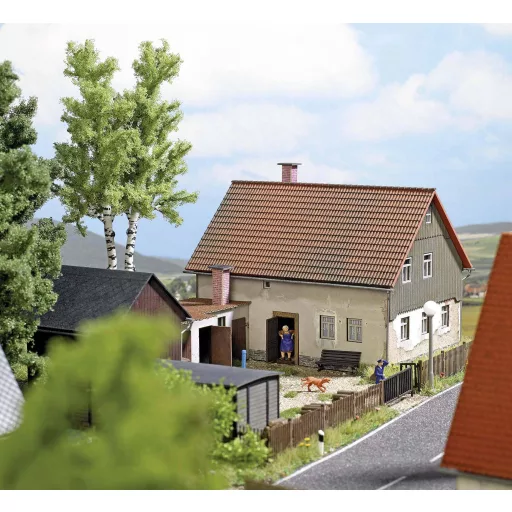 Busch 1909 H0 Lakóház bővítéssel