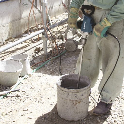 Makita -Fúrógép 750 W