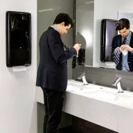   TORK 552508 PeakServe® Papír kéztörlő adagoló Műanyag Fekete 1 db