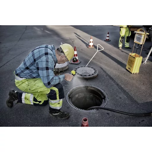 KSE-Lights KS-8890ge LED Kézilámpa Elemekről üzemeltetett 323 lm 250 g