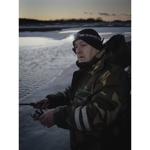 ArmyTek Wizard C1 Pro Magnet White LED Fejlámpa Mágneses tartóval Akkuról üzemeltetett 1000 lm 1440 óra 55 g