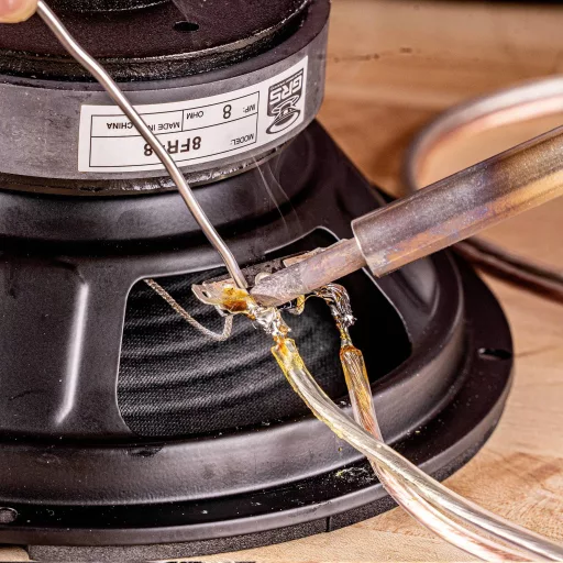 Weller WLIRK6023C Forrasztópáka készlet 230 V 60 W Kúpos, Véső forma 427 °C (max) Tartóval, Forrasztóónnal, LED-es világítással