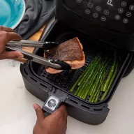   Cosori CS158-AF-RXB Forrólevegős fritőz 5.5 l 1700 W App vezérlés, Tapadásmentes bevonat, Kijelzővel, BPA mentes, Túlhevülés elleni védelem, Időzítő funkció