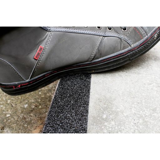 Durable DURALINE GRIP 109601 Csúszásmentesítő szalag Fekete (H x Sz) 15 m x 50 mm 1 db