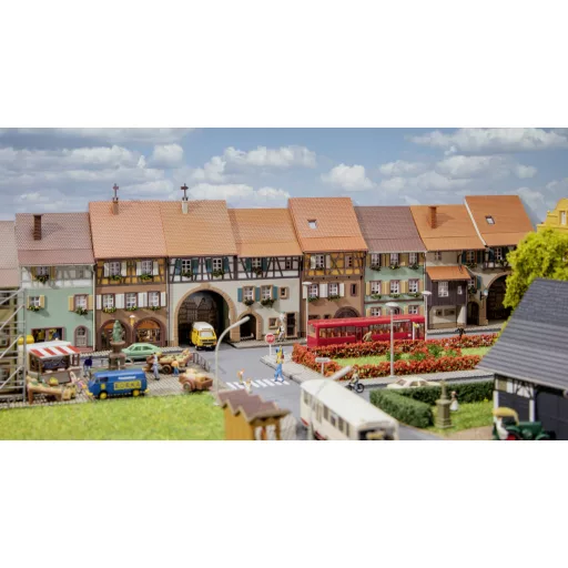 Faller 232174 N 6 dombormű ház óváros
