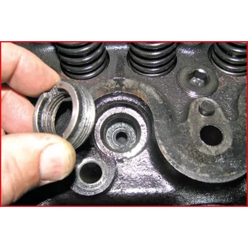 KS Tools 455.0006 Csavarkulcs Mercedes motorok előkamráihoz