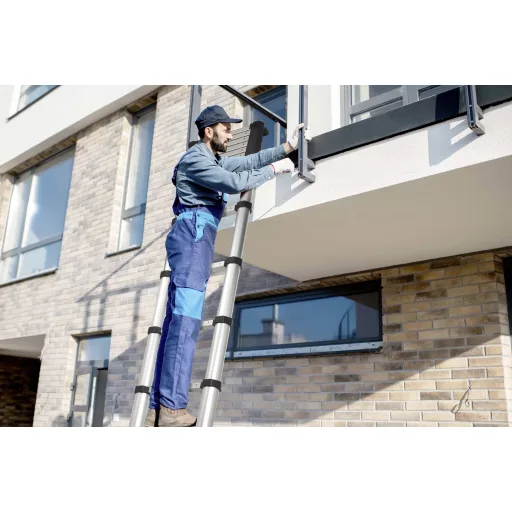 TOOLCRAFT TO-9610686 Alimínium ötvözet Teleszkópos létra Szerelés szerszám nélkül Munkamagasság (max.): 4.52 m Alumínium EN 131 15.9 kg