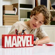   LEGO® MARVEL SUPER HEROES 76313 MARVEL logó és minifigurák