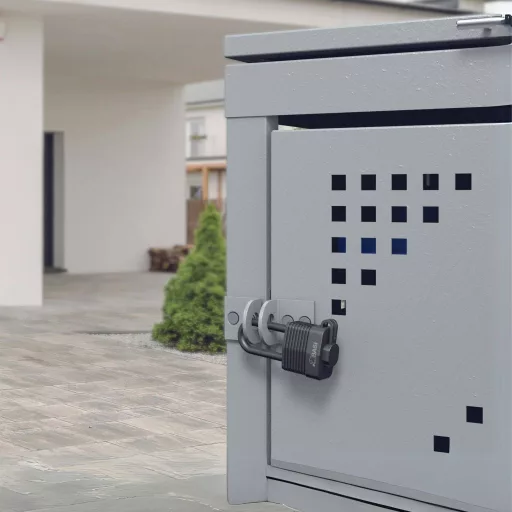 Basi 6151-4000 Függő lakat 47 mm Különböző időben záródó Fekete Kulcsos zár