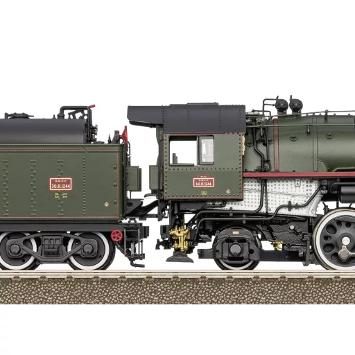 TRIX H0 25141 Az SNCF 141-R sorozatú H0 gőzmozdony