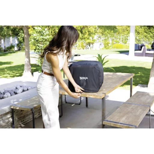 Ninja Woodfire Outdoor Grill takaró Fekete