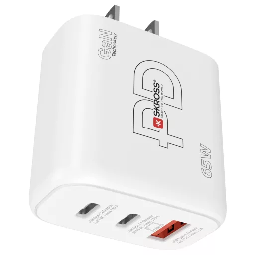 Skross Power Charger 65W PD GaN US USB-s töltőkészülék 65 W 1x USB-A, 2x USB-C® Power Delivery Fehér Beltér