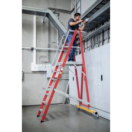 MUNK Günzburger Steigtechnik 036327 GFK/alumínium Platform létra