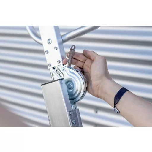 MUNK Günzburger Steigtechnik 052086 Alumínium Platform létra Munkamagasság (max.): 2.70 cm