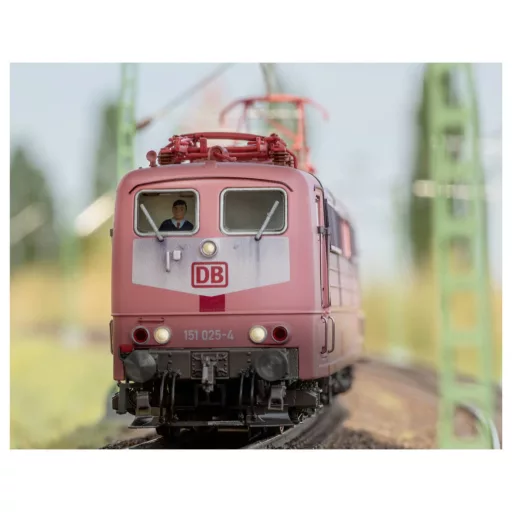 Märklin 039136 Märklin 039136 H0 villanymozdony BR 151 DB, MHI