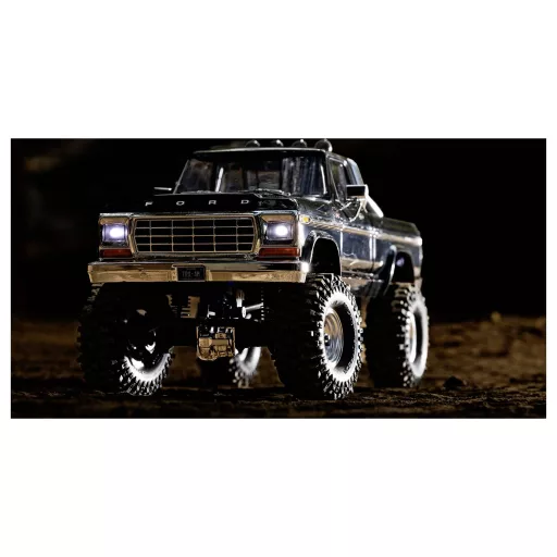 Traxxas TRX-4M Ford F-150 High Trail Edition 1:18 Brushed RC modellautó Elektro Crawler 4WD RtR 2,4 GHz