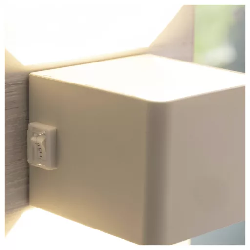 Brilliant Iseo G80126/05 Kültéri mennyezeti lámpa mozgásjelzővel EEK: G (A - G) LED 4 W Fehér