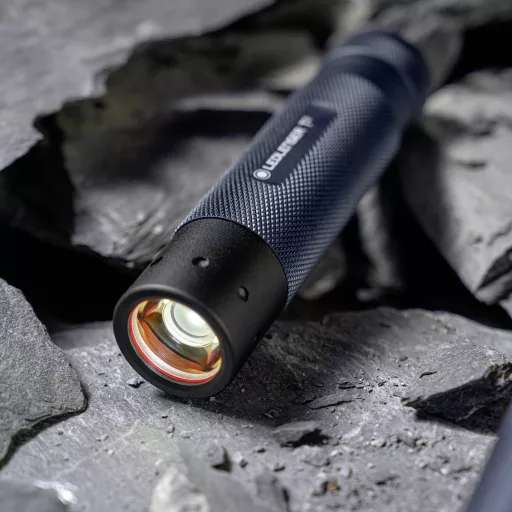 Ledlenser T² 25th Anniversary Edition Kézilámpa Elemekről üzemeltetett 240 lm 4 óra 98 g