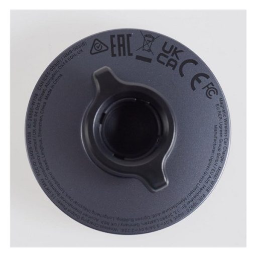 UGREEN W708 autós tartó szellőzőre, Qi2, FEKETE