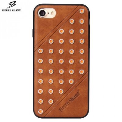 FIERRE SHANN műanyag hátlapvédő telefontok (bőr hátlap, szegecses) Barna [Apple iPhone 7 4.7, Apple iPhone 8 4.7]